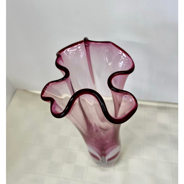 Glass Mid 20th Century Hand-Blown Pink Art Handkerchief Glass Vase by Adam Jablonski - Signed For Sale - Image 7 of 9
