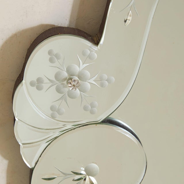 Italian Art Deco Venetian Wall Mirror with Floral Motifs, 1930s For Sale In Chicago - Image 6 of 7