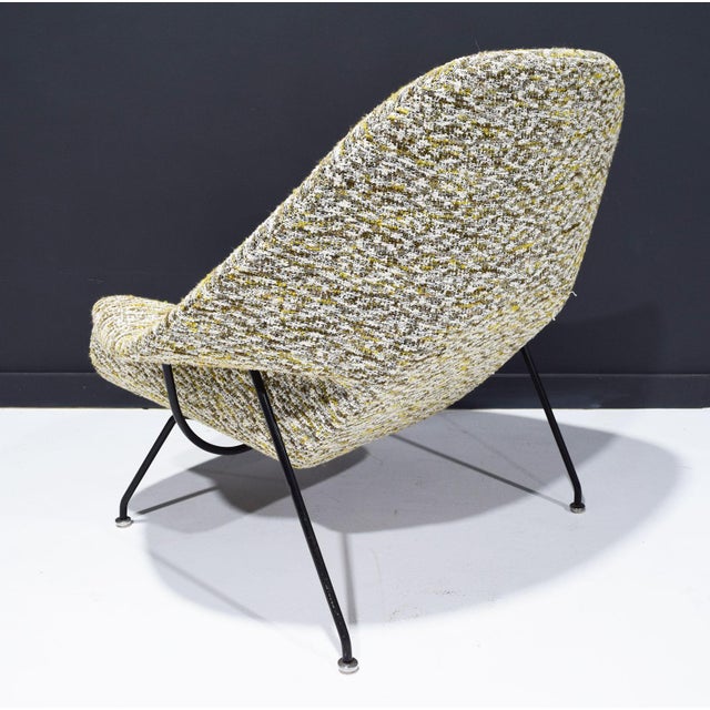 1970s Eero Saarinen for Knoll Womb Chair Is French Boucle" For Sale - Image 5 of 9