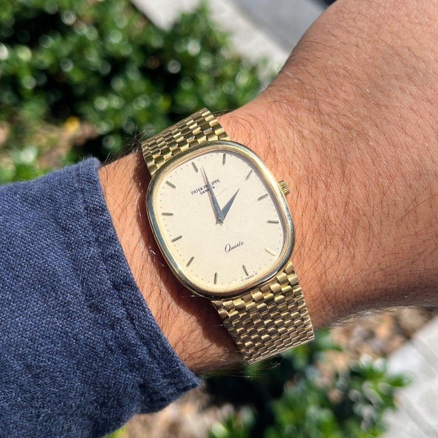 Patek Philippe Grand Ellipse Vintage 18k Gold Quartz 31mm Unisex 1980 Watch For Sale - Image 9 of 14