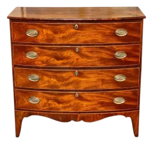 Antique Massachusetts Federal Mahogany Chest of Drawers / Dresser