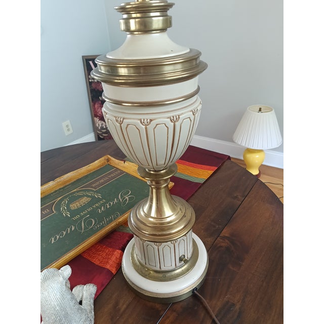 Stiffel Vintage Brass Table Lamp – Hollywood Regency Style For Sale - Image 9 of 9