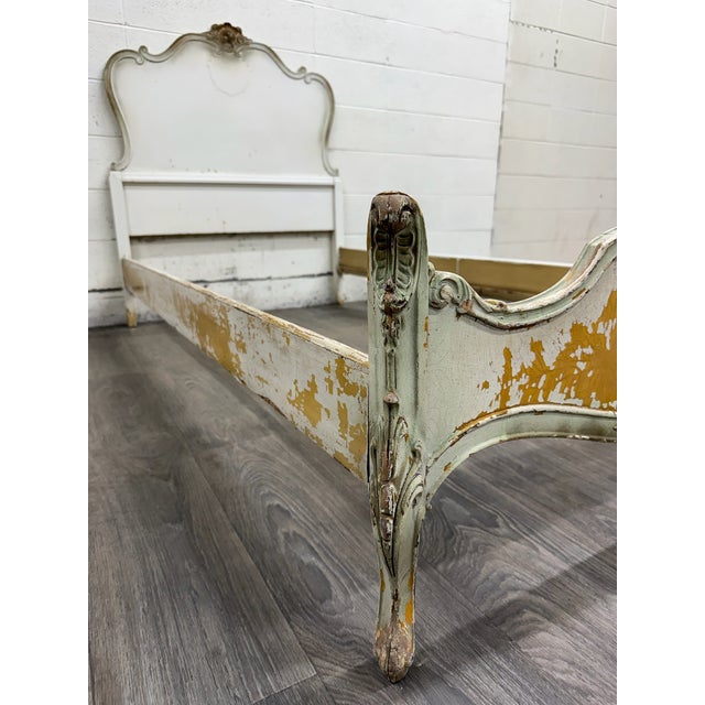 Vintage Twin Size Winnebago Manufacturing Co French Provincial Rococo Style Bed For Sale In Kansas City - Image 6 of 17
