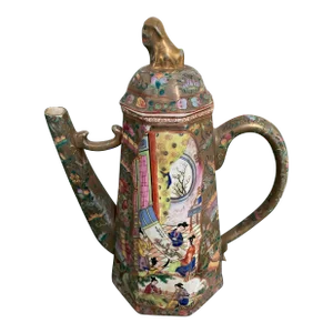 1950s Large Rose Medallion Chinese Export Tea Pot