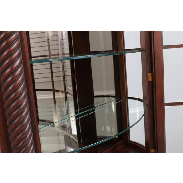 1990s Henredon Bow Glass Mahogany Curio China Cabinet For Sale - Image 5 of 18