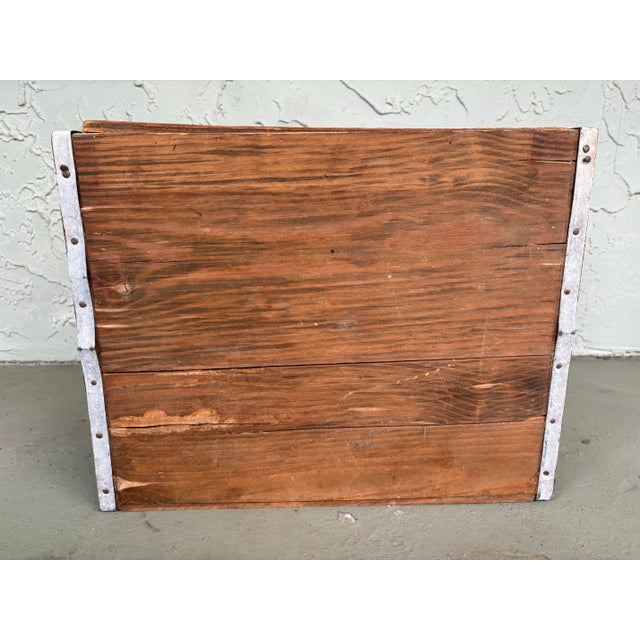 Vintage Budweiser Wooden Beer Crate With Original Graphics – Anheuser-Busch, C. 1940s–1950s For Sale In Orlando - Image 6 of 11
