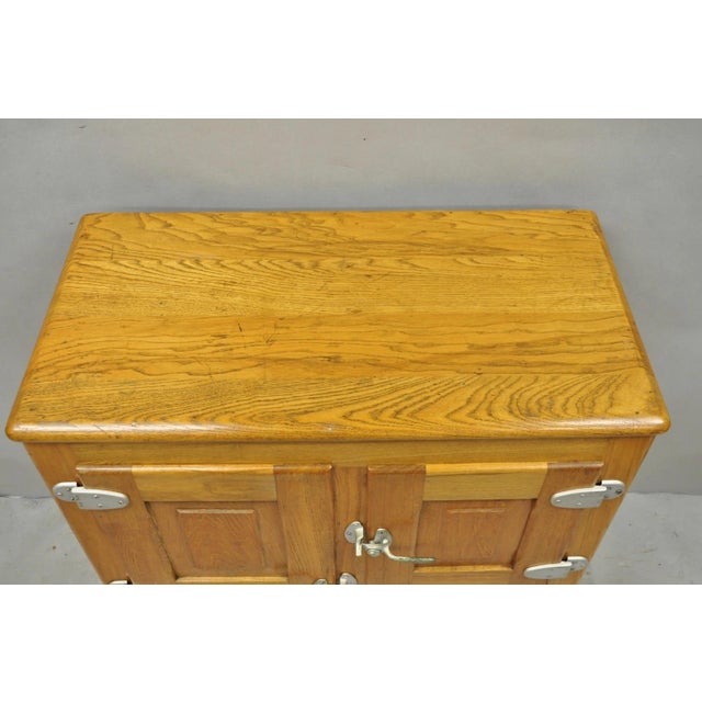 Early 20th Century Antique Rh Macy Co Victorian Oak Wood 3 Door Ice Box Vintage Refrigerator Chest For Sale - Image 5 of 18
