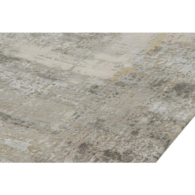 Rug & Kilim’s Oversized Abstract Rug in Silver-Gray and Beige-Brown Patterns 12x20 For Sale In New York - Image 6 of 7