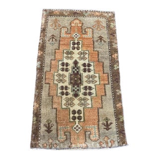 Turkish Yastik Rug 1'7" x 2'9" For Sale