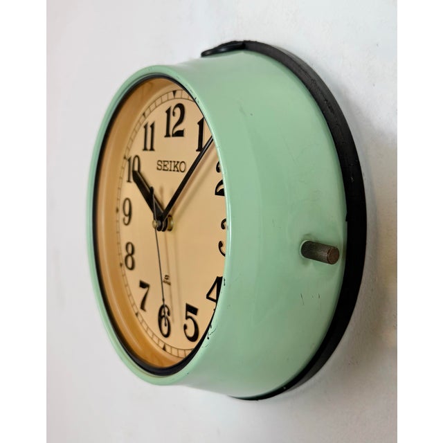 Industrial Vintage Green Ships Wall Clock from Seiko, 1970s For Sale - Image 3 of 18