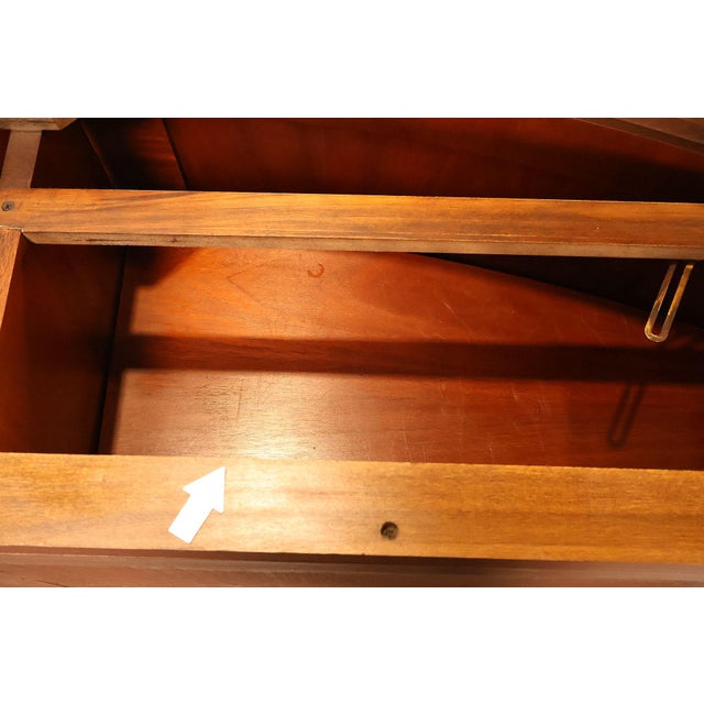 Brown Baker Georgian Style Mahogany Bowfront China Cabinet For Sale - Image 8 of 18