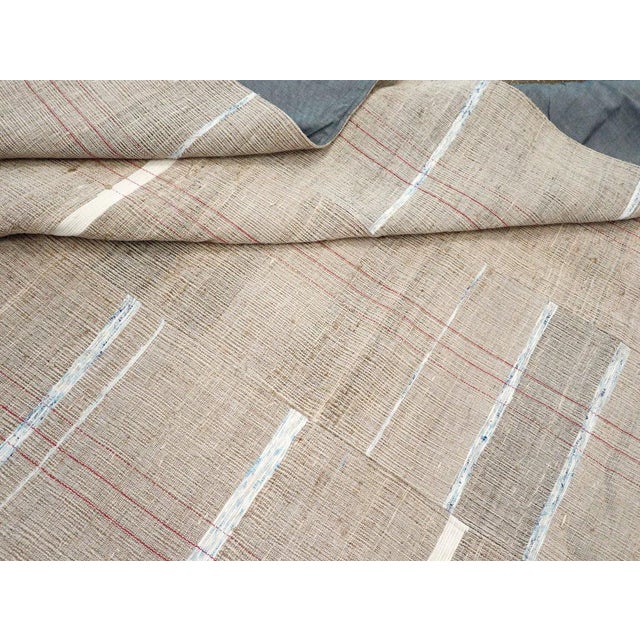 Greige Mid-20th Century Turkish Flatweave Kilim Room Size Carpet For Sale - Image 8 of 8