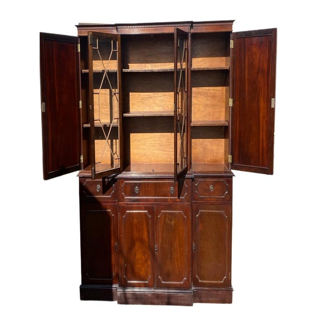 1950s Vintage English Bookcase in Mahogany, 1950s For Sale - Image 5 of 10