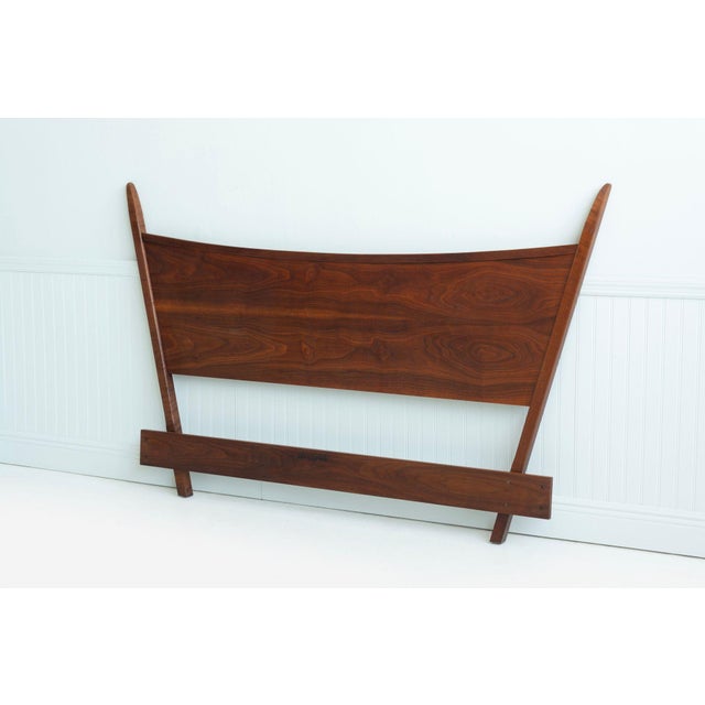Mid-Century Modern George Nakashima for Widdicomb Queen Headboard in Oiled Black Walnut, 1958 For Sale - Image 3 of 8