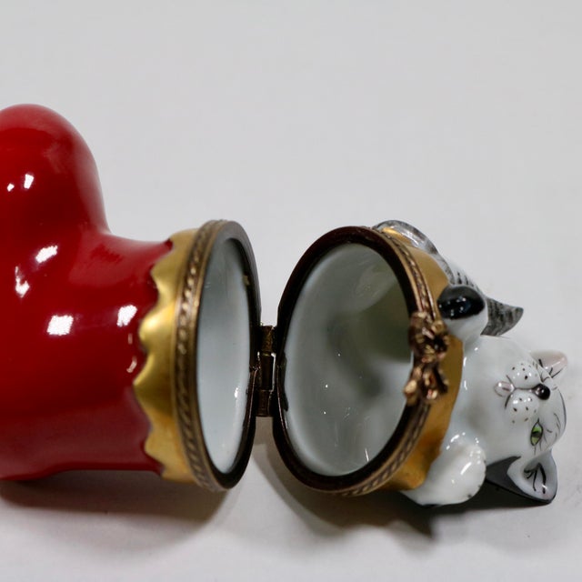 Metal Late 20th Century Limoges Kittens in a Christmas Stocking Box For Sale - Image 7 of 9