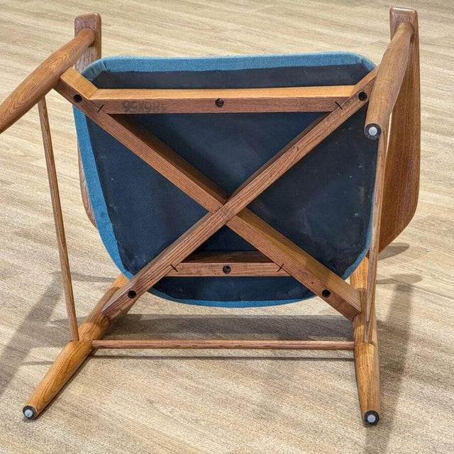 Mid-Century Danish Elm and Teak Lounge Chair For Sale - Image 4 of 9