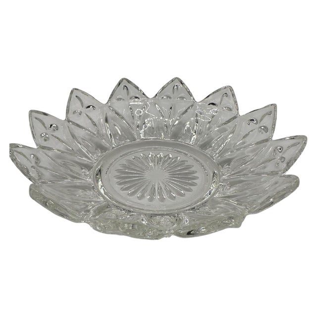 Vintage Pressed Glass Fruit Bowls in 'Petal' Pattern by Federal Glass Company - A Set of 3 For Sale In Birmingham - Image 6 of 12