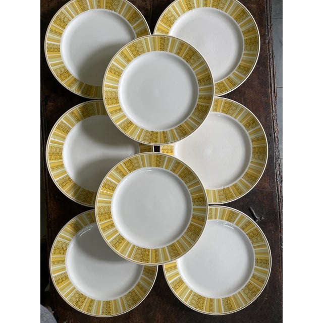 Fabulous set of eight dinner plates by Franciscan in the Antigua pattern. This pattern has all the mid-century modern...