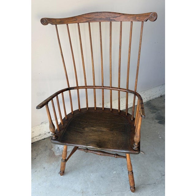 18thc New England Extended Arm Comb back Windsor Birdcage. wonderful large spindles providing the height and look of this...