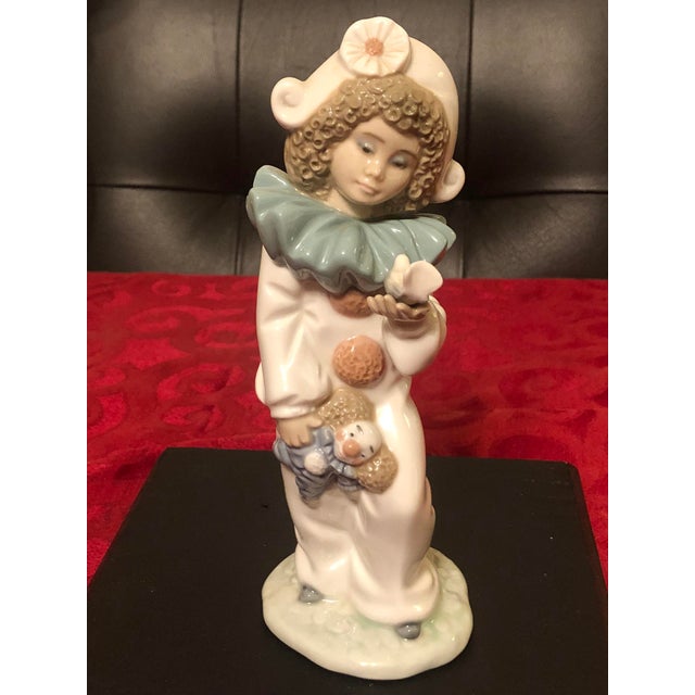 Vintage Spanish Nao by Lladró Porcelain Clown Figurine "A Bird in Hand" For Sale - Image 4 of 8