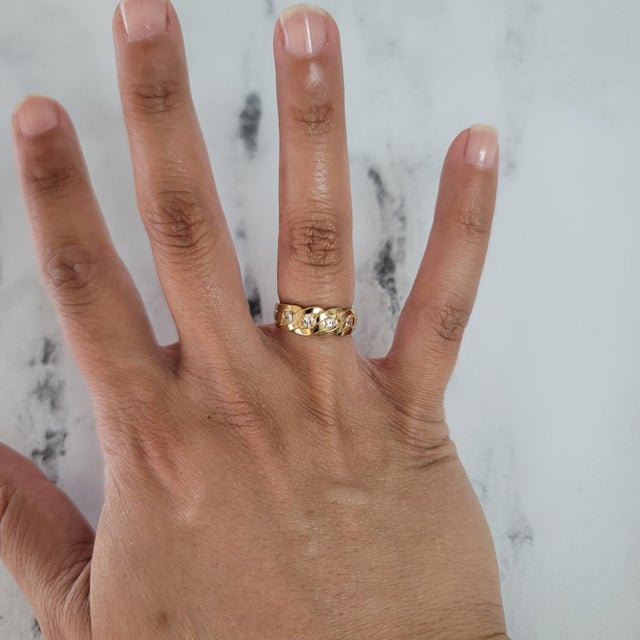 ♥ Ring Summary ♥ Main Stone: Diamond Approx. Carat Weight: .30cttw Diamond Color: G/H Diamond Clarity: VS2/SI1 Band...