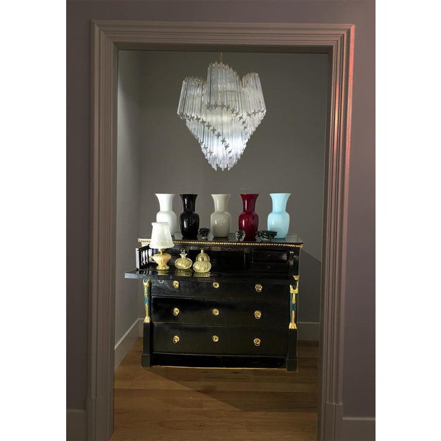 Italian Quadriedri Gold Metal Frame Murano Chandeliers, Set of 2 For Sale - Image 3 of 18