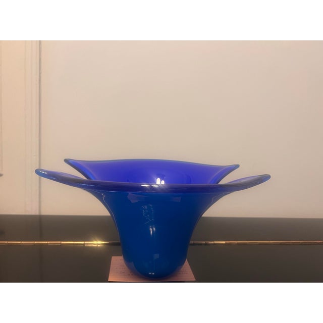 1990s Signed Marcello Furlan Murano Glass Sculptural Centerpiece Bowl, Cobalt Blue, 1995 For Sale - Image 5 of 8
