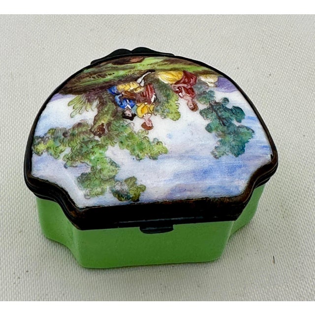 Samson & Cie 19th Century French Samson Enamel Patch Trinket Box Pastoral Scene For Sale - Image 4 of 8