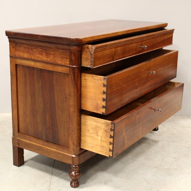 Antique Italian Charles X Chest of Drawers in Walnut For Sale - Image 6 of 14