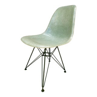 Vintage Seafoam Fiberglass Eames Herman Miller Side Shell Chair W/ Eiffel Base For Sale
