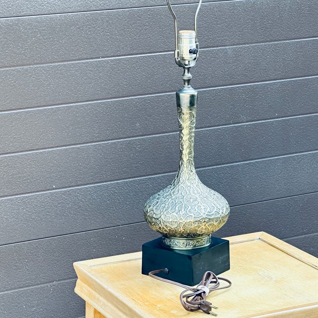 Mid-Century Elegant Moorish Style Brass Decorative Table Lamp For Sale - Image 9 of 12