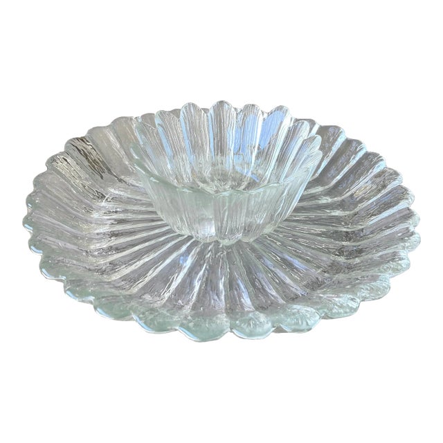 Circa 1970 Pilgrim Glass Handblown Textured “Ice” Petals Crudité Platter Set – A Pair For Sale