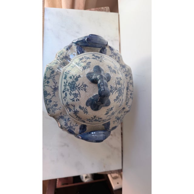 Vintage Chinoiserie Blue and White Ceramic Covered Footed Soup Tureen With Lid | Crackle Glaze Floral Decorative Centerpiece Pot For Sale - Image 14 of 14