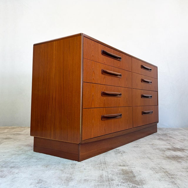 Mid-Century Modern Teak Fresco Double Chest of Drawers by Victor Wilkins for G-Plan, 1960s For Sale - Image 3 of 11