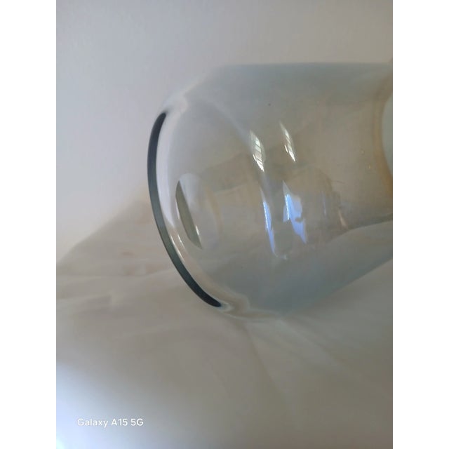 1960s Hurricane Hat Vase For Sale - Image 5 of 10