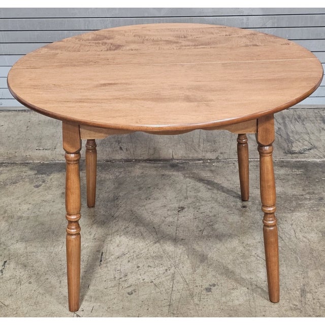 Mid 20th Century Solid Maple & Tiger Maple Bench Made Round Dining Table Tavern Table For Sale In Cleveland - Image 6 of 9
