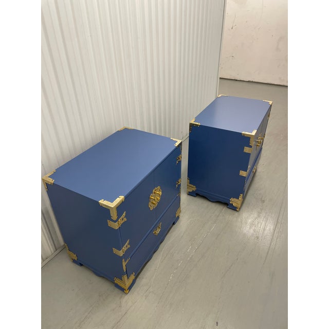 Wood 1970s Mid-Century Campaign Nightstands – Pair | Satin Lacquer “New York State of Mind” Blue With Brass For Sale - Image 7 of 12