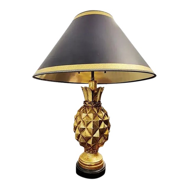 Mid-Century Hollywood Regency Gold Gilt Pineapple Table Lamp With Black Shade For Sale
