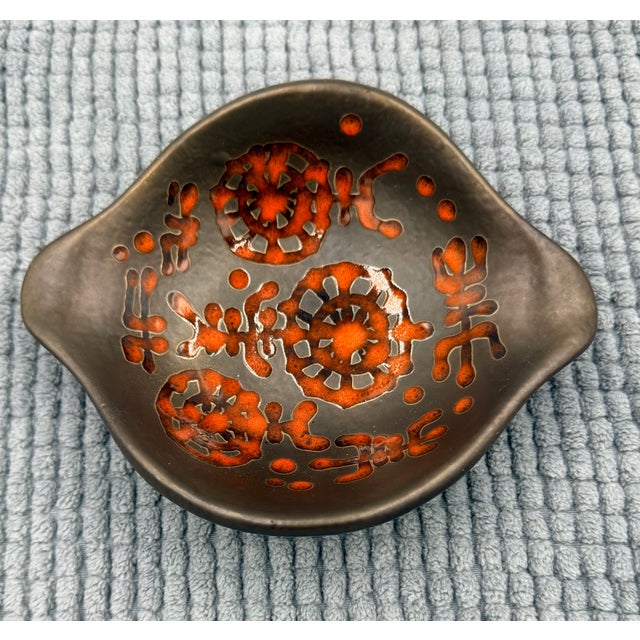 Mid-Century Modern 1960s Sascha Brastoff Mid-Century Modern Ceramic Bowl Brown Orange For Sale - Image 3 of 6