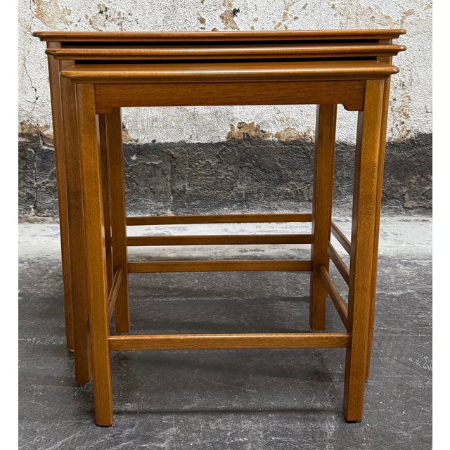 Seffle Möbelfabrik Set of Three Swedish Modern Brown Teak Nesting End Tables C. 1960 For Sale - Image 4 of 7