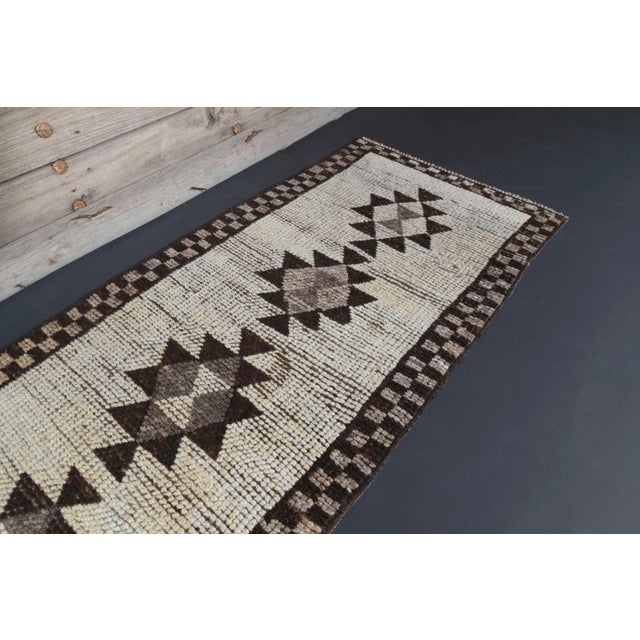 1970s Vintage Turkish Oushak Diamond Wool Runner For Sale - Image 6 of 11