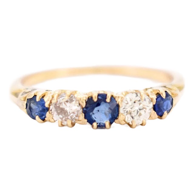 1900 - 1909 Belle Époque Jarretière Ring, 18-Carat Gold, Natural Sapphires and Diamonds, Size 6.75 For Sale