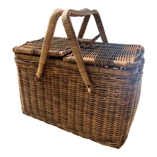 Mid 20th Century Vintage Natural Wicker Rattan Picnic Basket For Sale