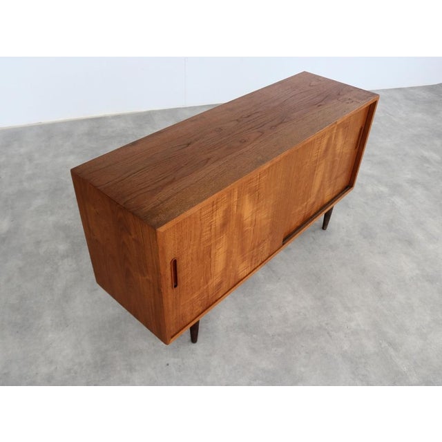 Vintage Sideboard from Hundevad, 1960s For Sale - Image 4 of 8