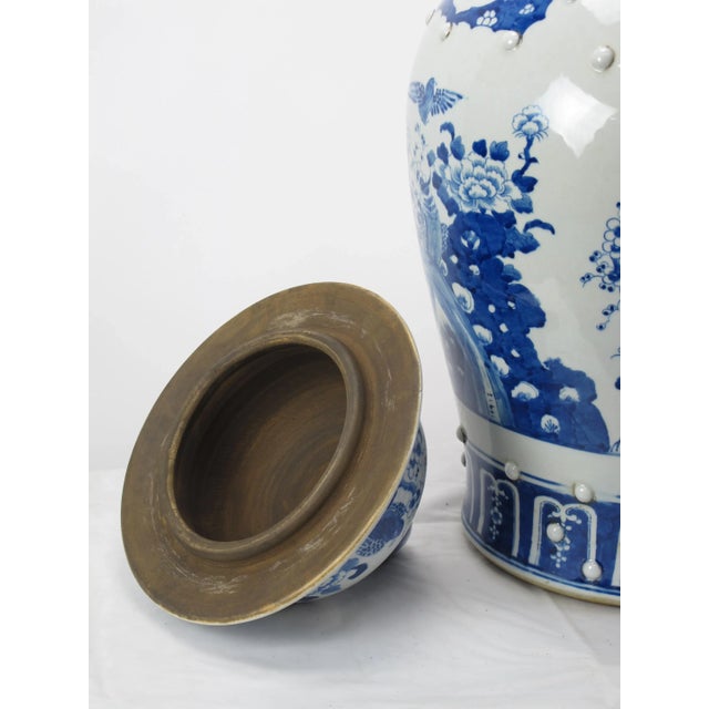 Chinese Blue and White Porcelain Ginger Jar With Flowers & Flying Birds For Sale - Image 12 of 13