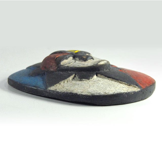 1970s Small Tribal Eket People Mask in Wood, Nigeria, 1970s For Sale - Image 5 of 8