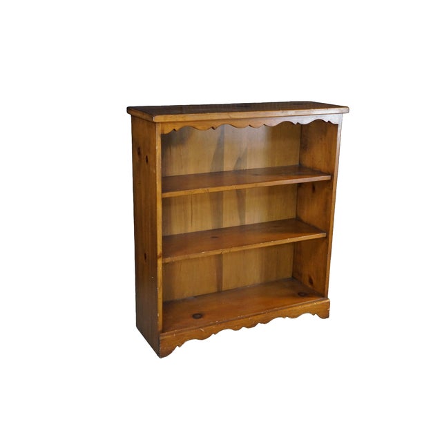French Provincial Vintage Early American Colonial Style Low Profile Scalloped Pine Bookcase Shelf For Sale - Image 3 of 16