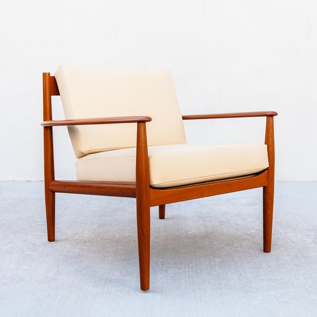 Restored 1960s Grete Jalk Fd 118 Danish Modern Teak Lounge Chair by France & Son For Sale - Image 16 of 18