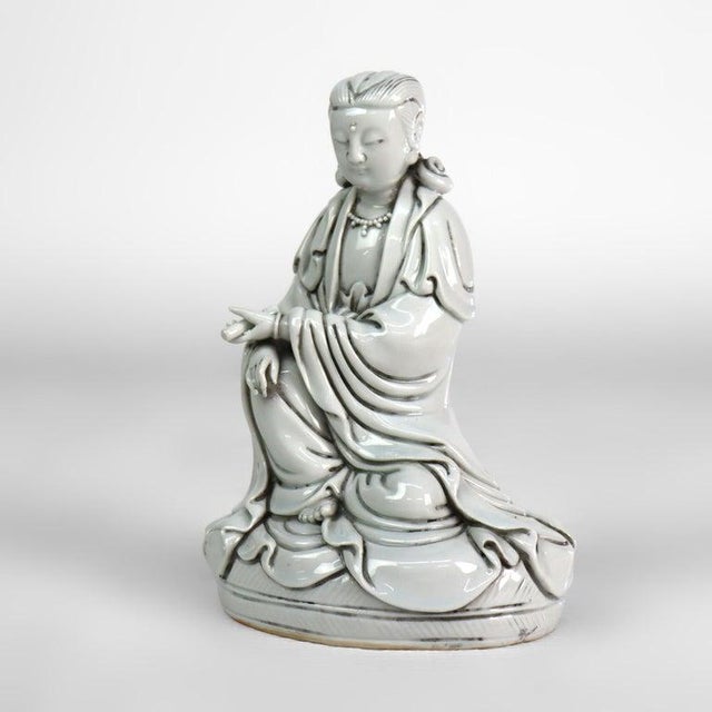 White Chinese Blanc De Chine Figurine of Guanyin, Goddess of Mercy & Compassion 20thC For Sale - Image 8 of 9