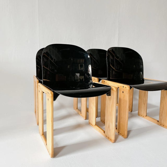 Mid-Century Modern 1970s Afra and Tobia Scarpa for B&b Italia ‘Dialogo’ Dining Chairs- Set of 4 For Sale - Image 3 of 8